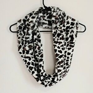 3/$25 Beautiful 42" Super Soft Cheetah Print Wrap NWOT!!